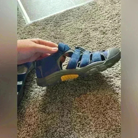 Keen Newport H2 women size 7 blue yellow - Picture 4 of 9